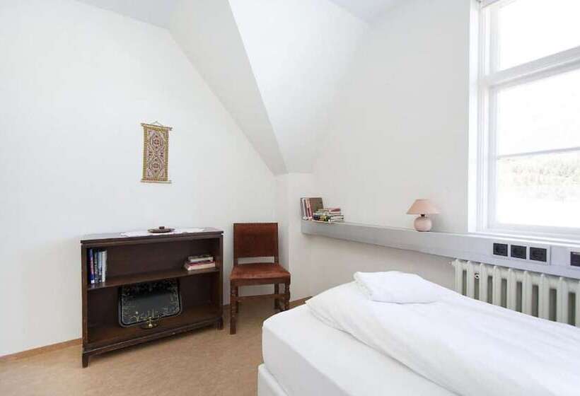هتل Heradsskolinn Historic Guesthouse