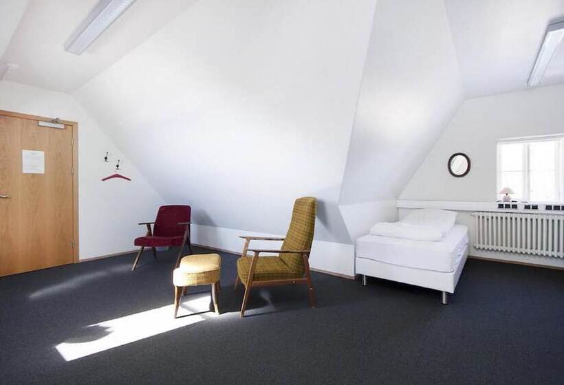 هتل Heradsskolinn Historic Guesthouse