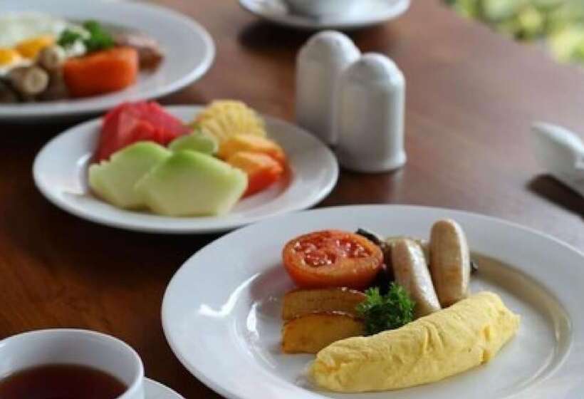 בית מלון כפרי Kubu Cempaka Seminyak