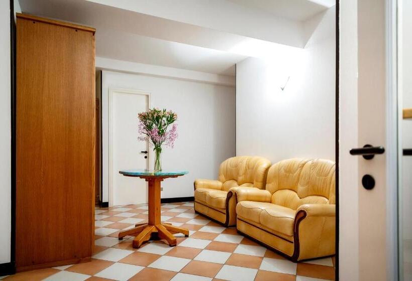 בית מלון כפרי Montecodeno