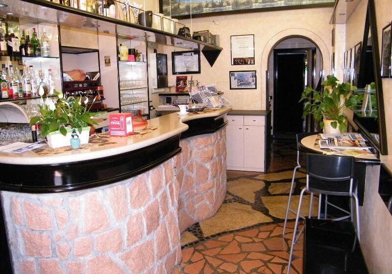 בית מלון כפרי Montecodeno