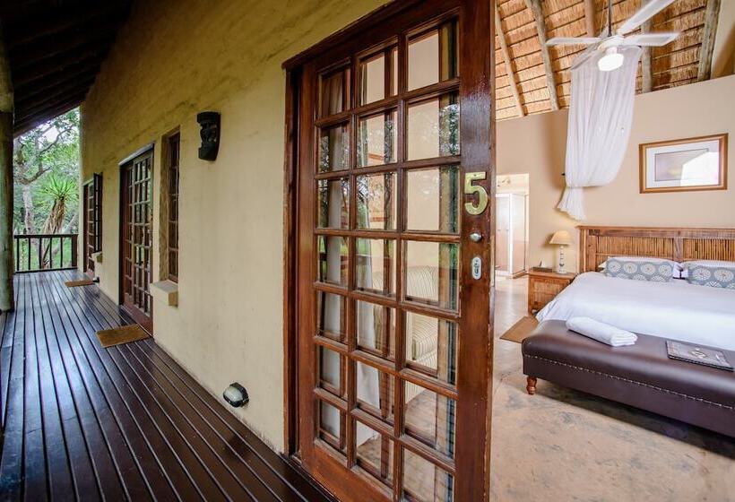 Отель Needles Lodge