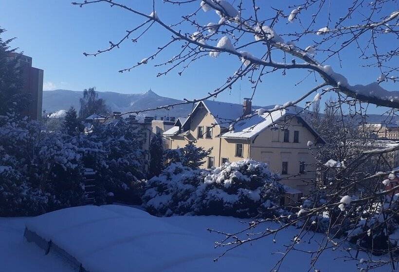 فندق Penzion Jasmín