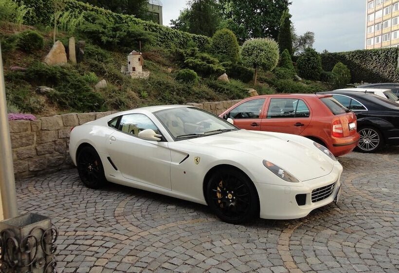 فندق Penzion Jasmín