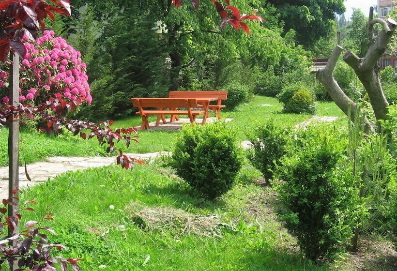 فندق Penzion Jasmín