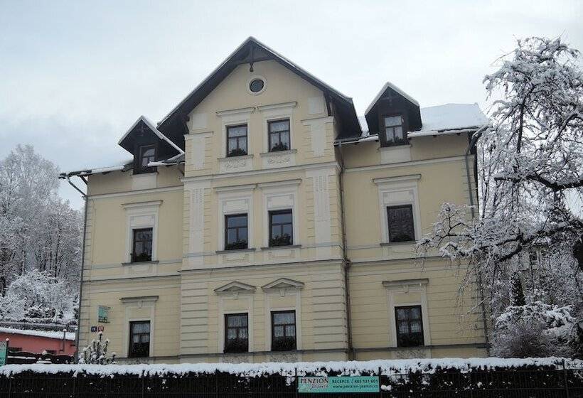 هتل Penzion Jasmín