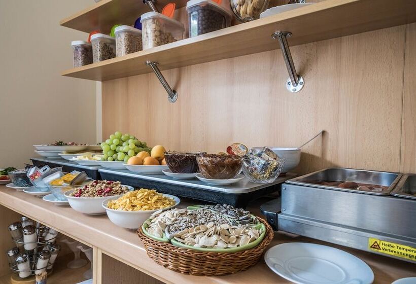 فندق Penzion Jasmín