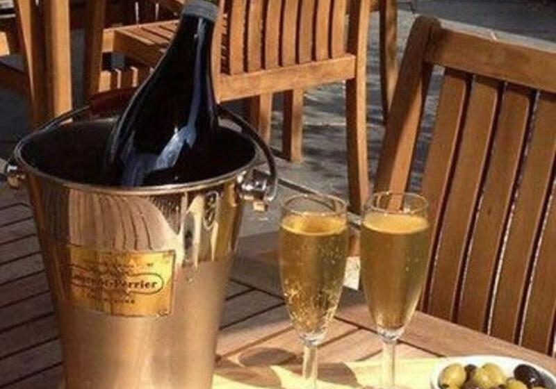 فندق Sturdys Castle