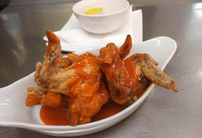 Отель The George Inn