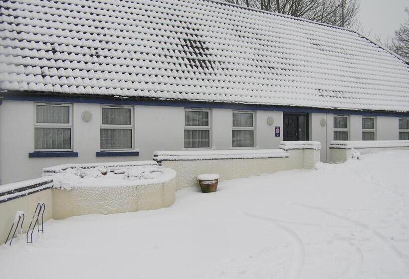 בית מלון כפרי The Well Guesthouse