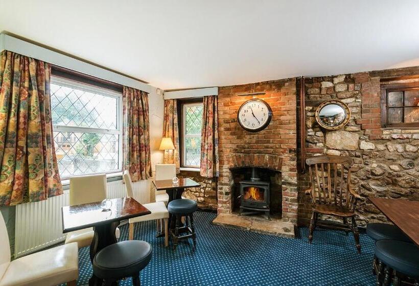 בית מלון כפרי The Well Guesthouse