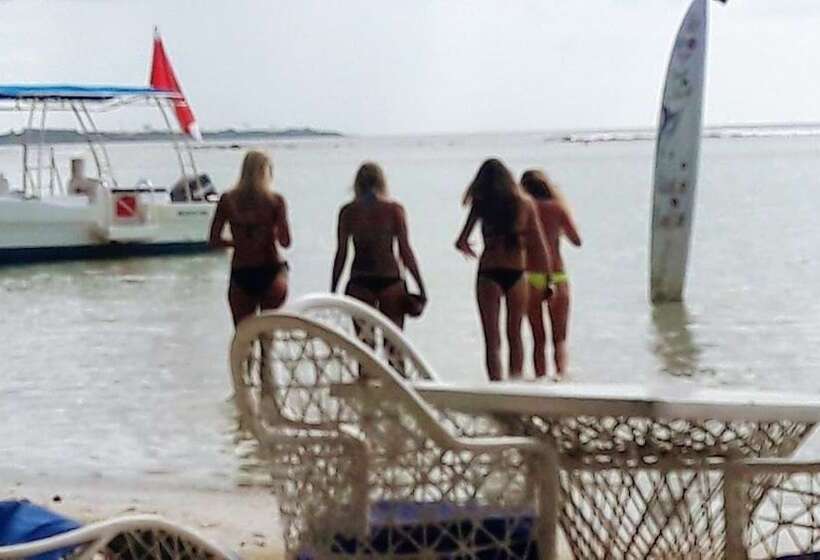 酒店 Village On The Beach