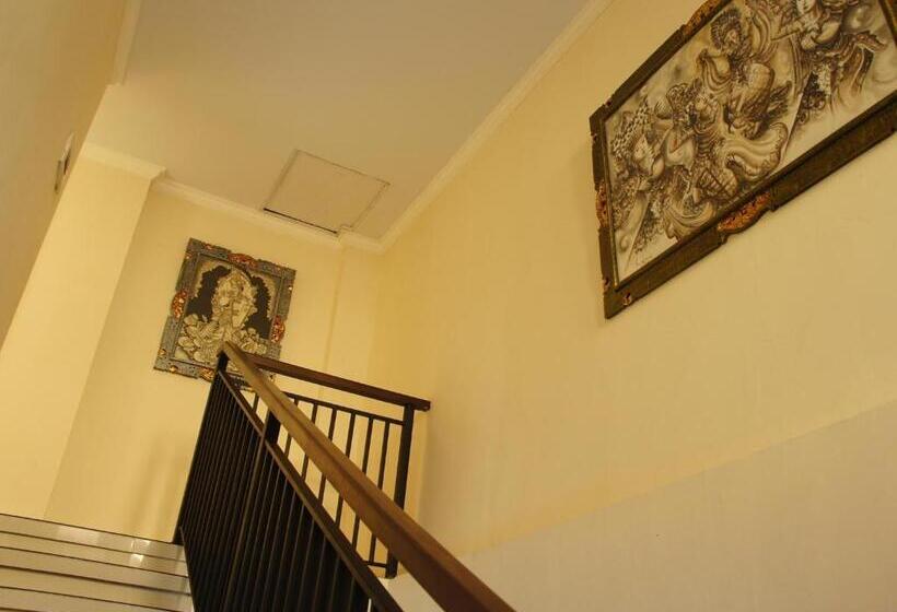 호텔 Waringin Home Stay