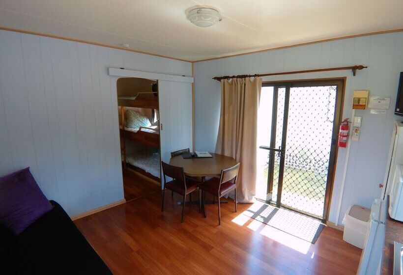 فندق Glamping At Zeehan Bush Camp