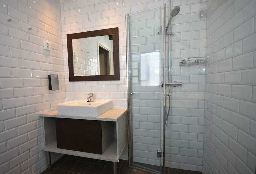 Lankanholmen Sea Cabins