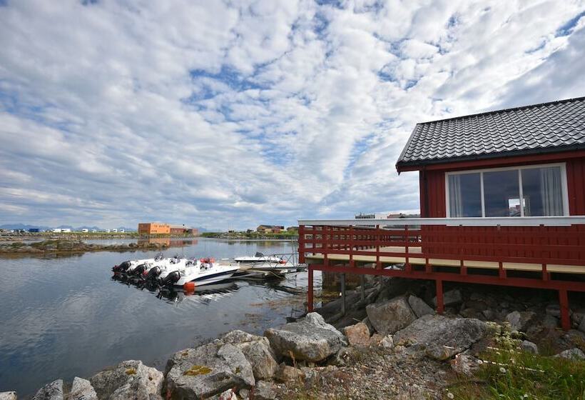 Lankanholmen Sea Cabins