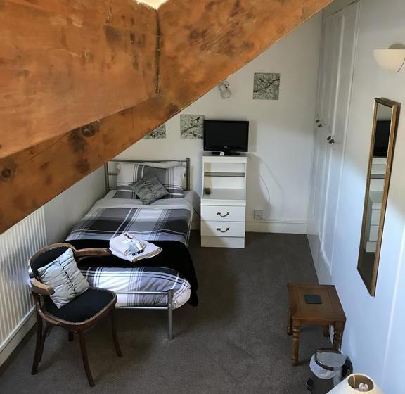 Lindores Todmorden Bed And Breakfast