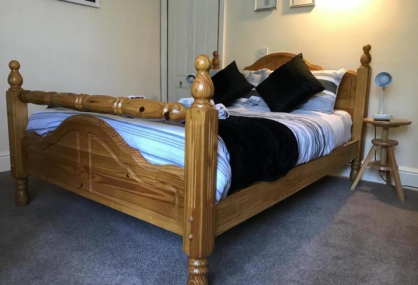 Lindores Todmorden Bed And Breakfast