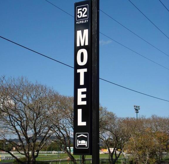 مُتل Raceview Motor Inn