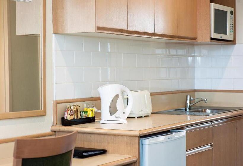 مُتل Colonial Terrace Motor Inn