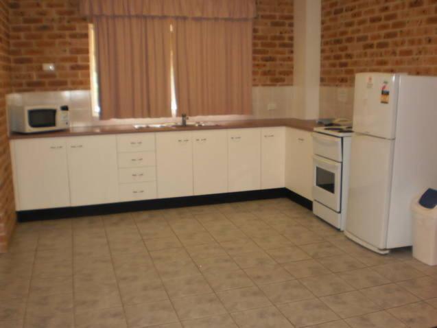 فندق على الطريق Lake Haven Motor Inn