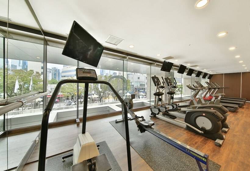 Orakai Insadong Suites