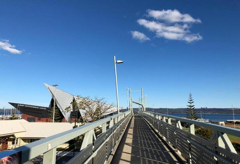 بنسيون Albany Foreshore Guest House