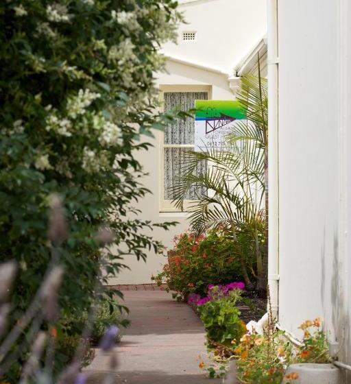 بنسيون Albany Foreshore Guest House