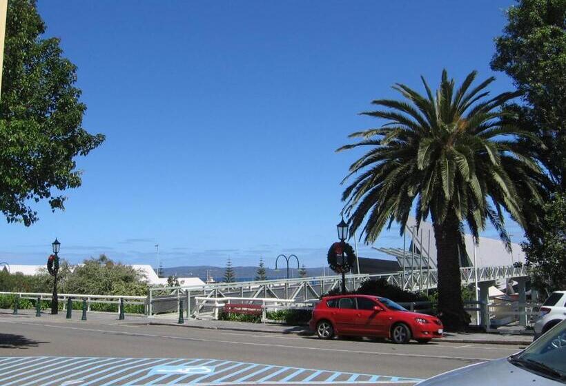 بنسيون Albany Foreshore Guest House