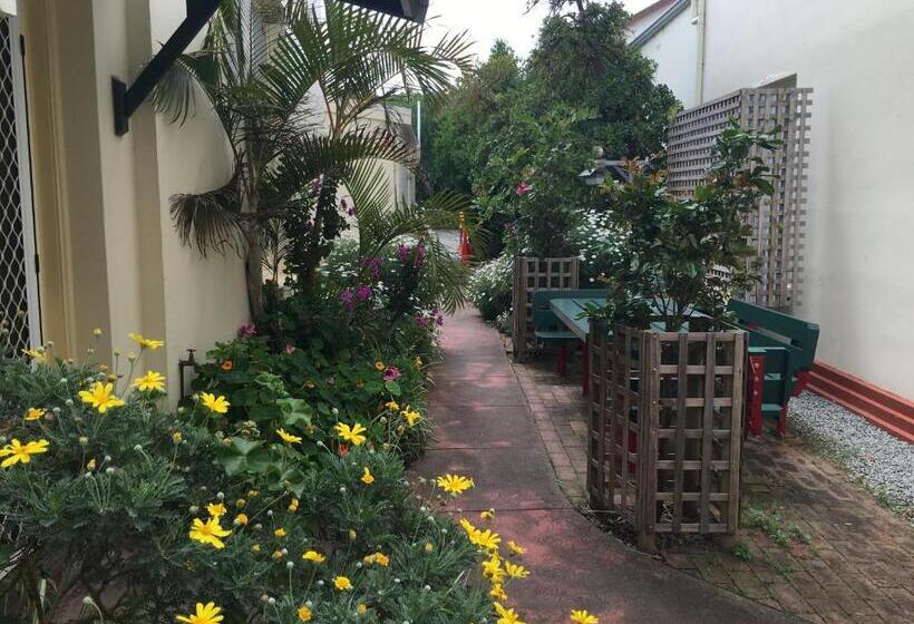 פנסיון Albany Foreshore Guest House