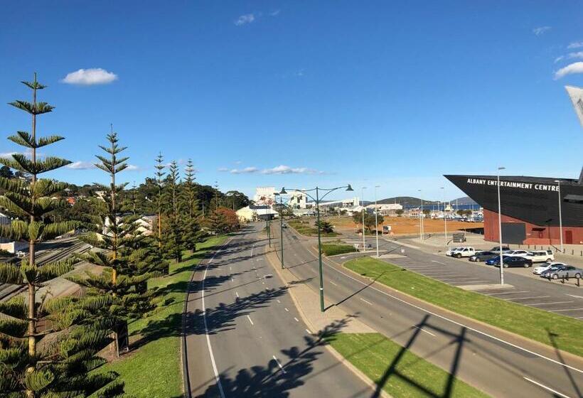 بنسيون Albany Foreshore Guest House