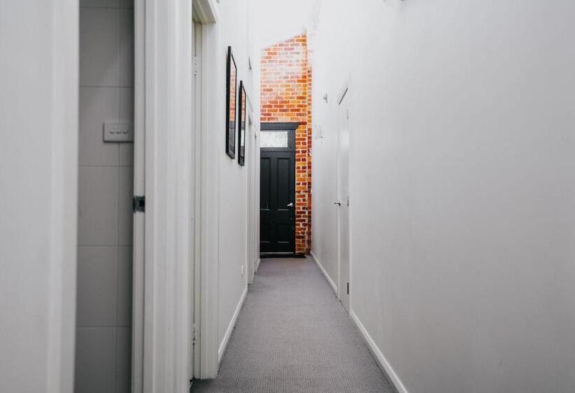 膳宿费 Albert Hotel Daylesford