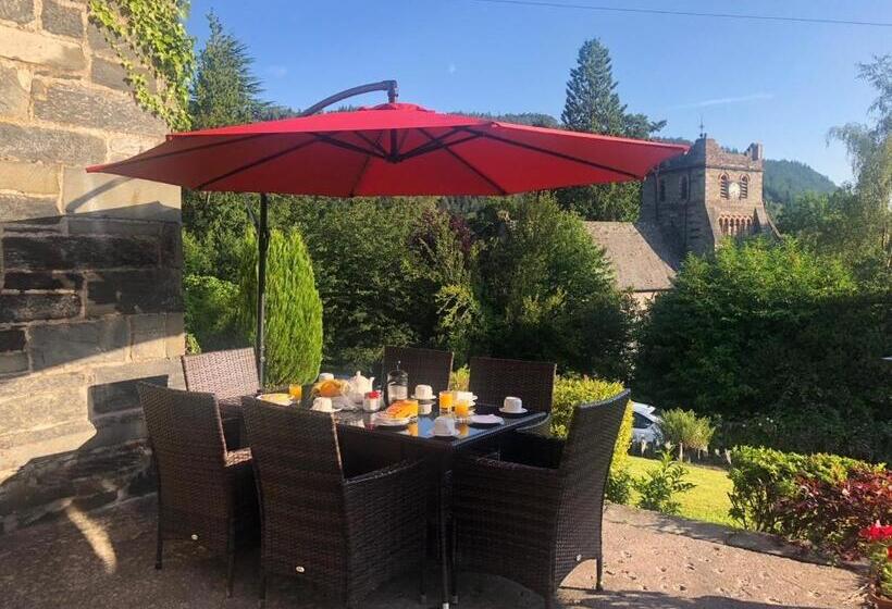 Пансион Church Hill House