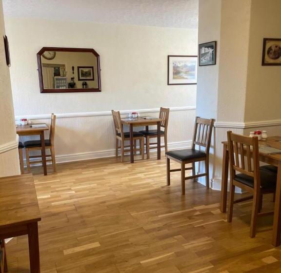 Пансион Church Hill House