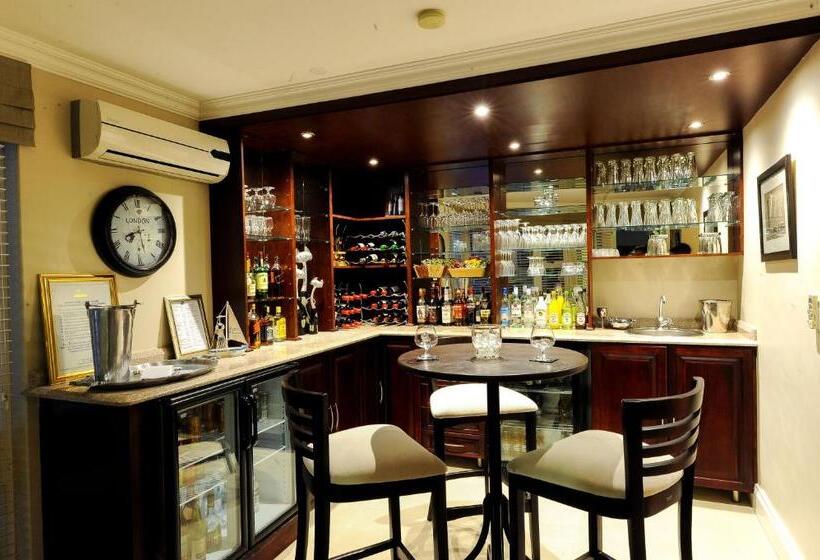 Пансион Forest Manor Boutique Guesthouse