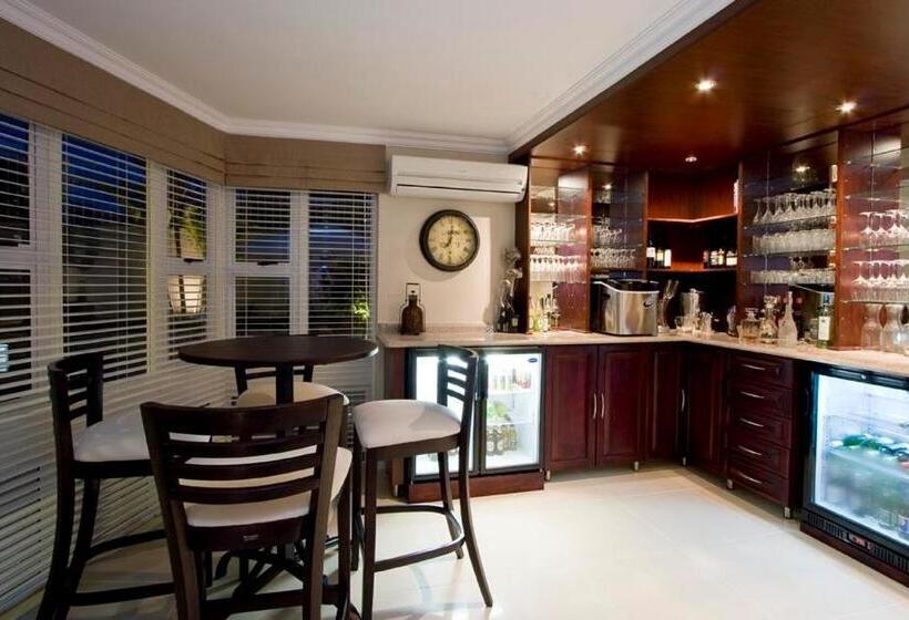 Пансион Forest Manor Boutique Guesthouse