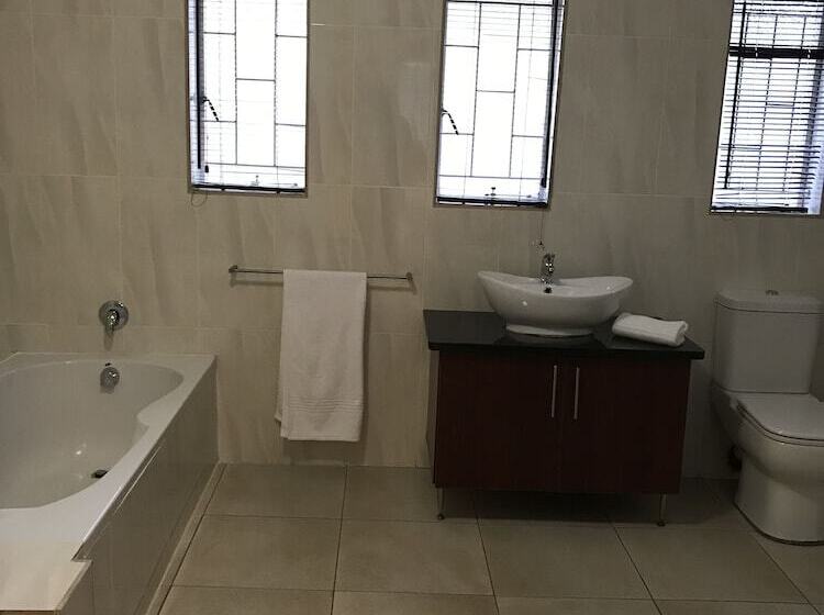 Пансион Global Village Guesthouse