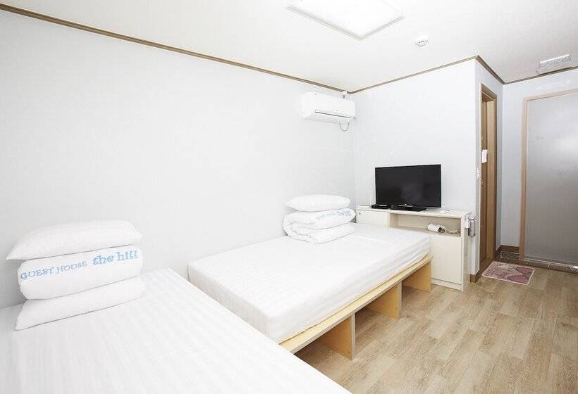 פנסיון Guesthouse The Hill