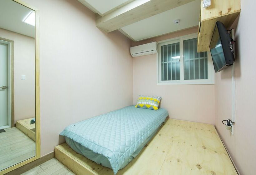 פנסיון Guesthouse The Hill