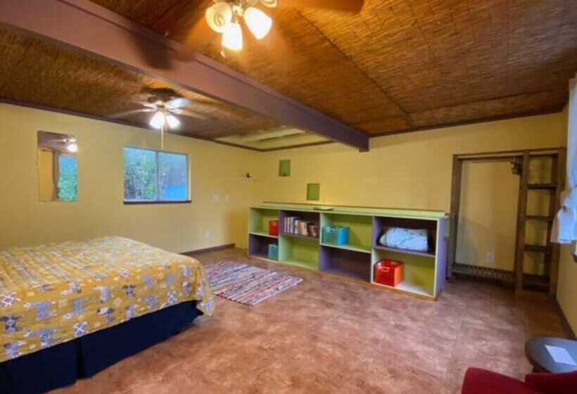 פנסיון Ixchel Hawaii