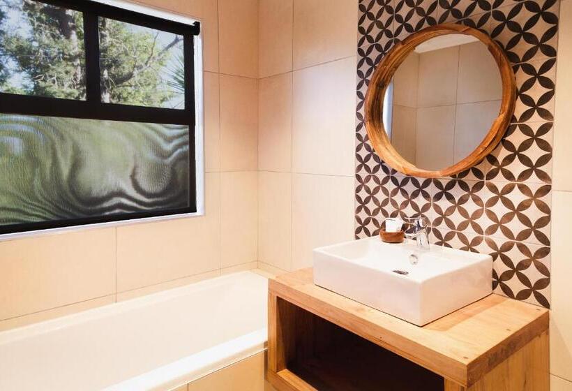 ペンション Loerie Guest Lodge