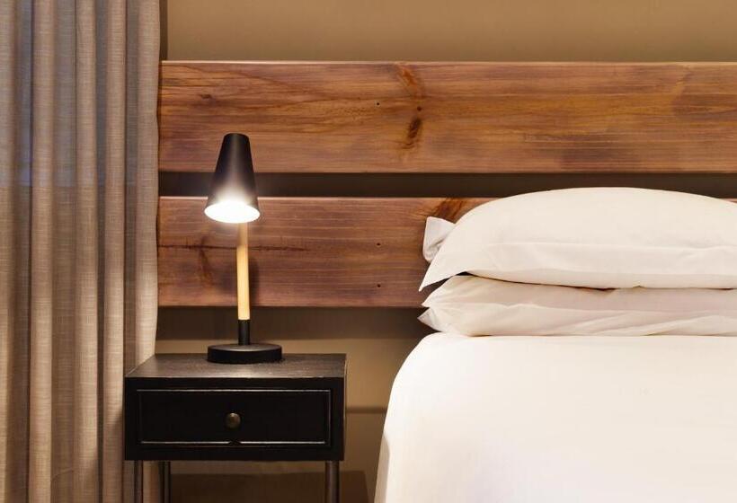 ペンション Loerie Guest Lodge