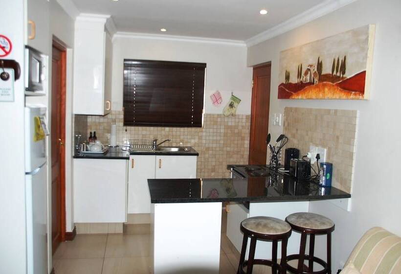 Пансион Rivonia Premier Lodge