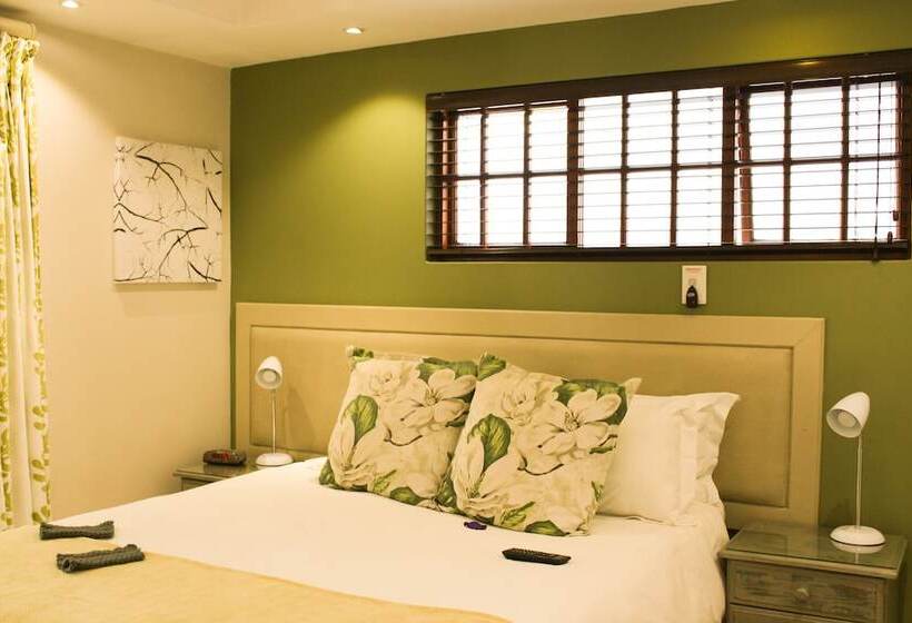 Пансион Rivonia Premier Lodge