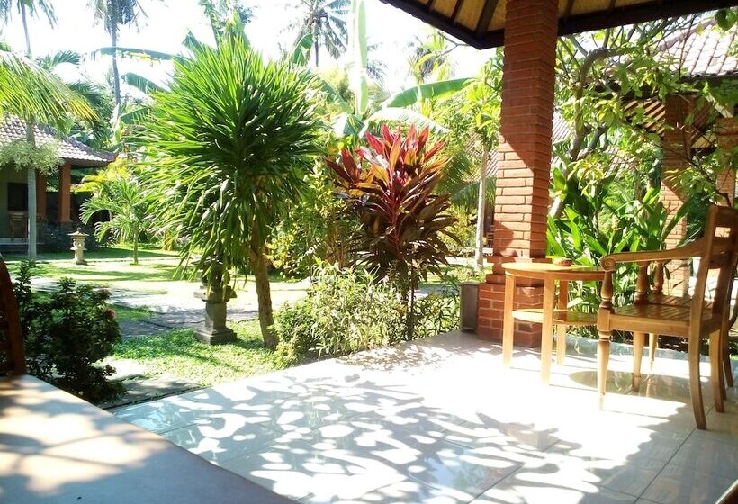 פנסיון Suka Sari Cottages