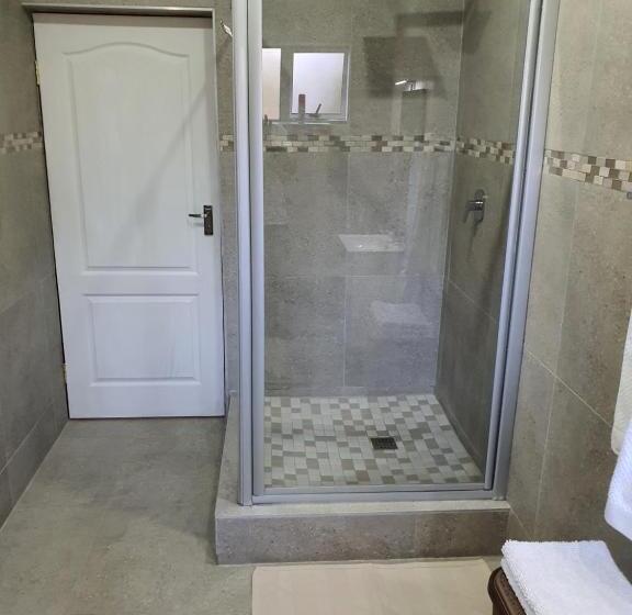 膳宿费 Sunnyridge Lodge