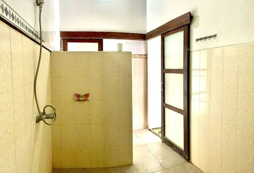 بنسيون Titi Sedana Homestay