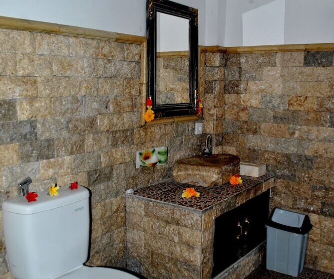 بنسيون Titi Sedana Homestay