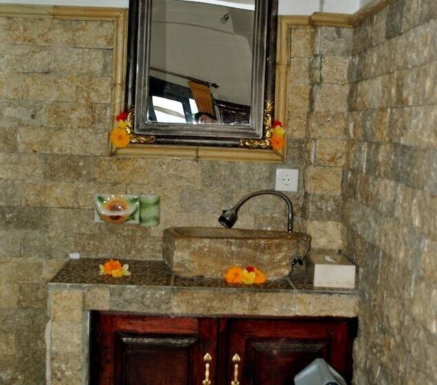 بنسيون Titi Sedana Homestay