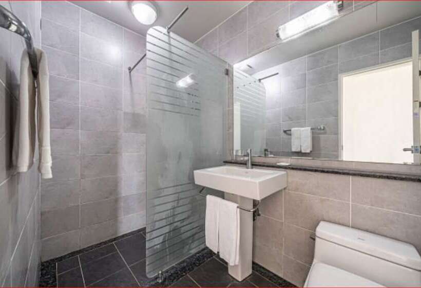 ペンション Whitehouse